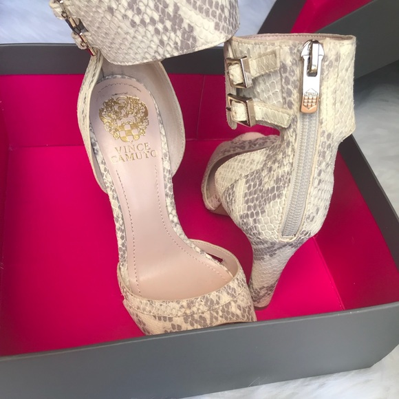 Vince Camuto | snake print Neutral heel - Picture 2 of 7